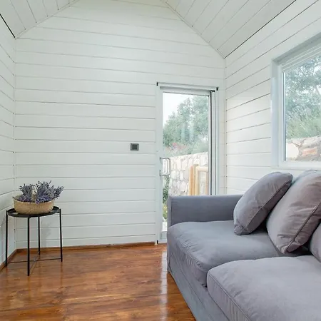 Urlachi Ciftligi בית חווה *