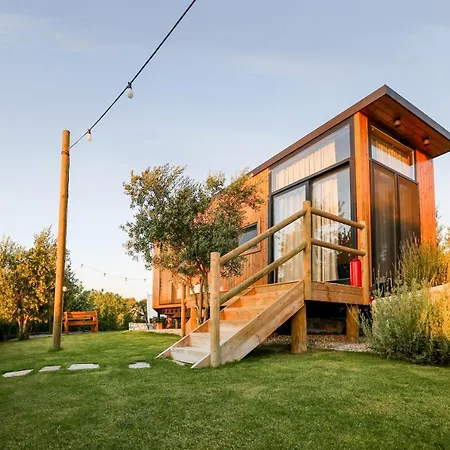 Urlachi Ciftligi בית חווה *