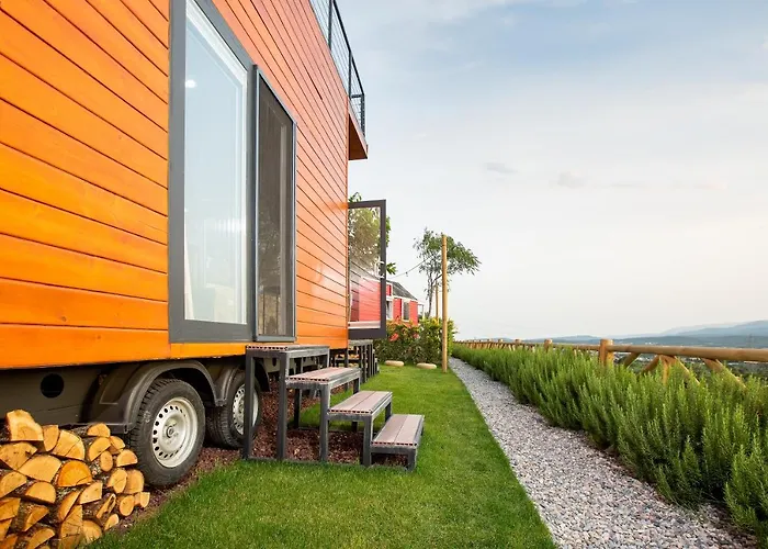 Urlachi Ciftligi Lantgård *